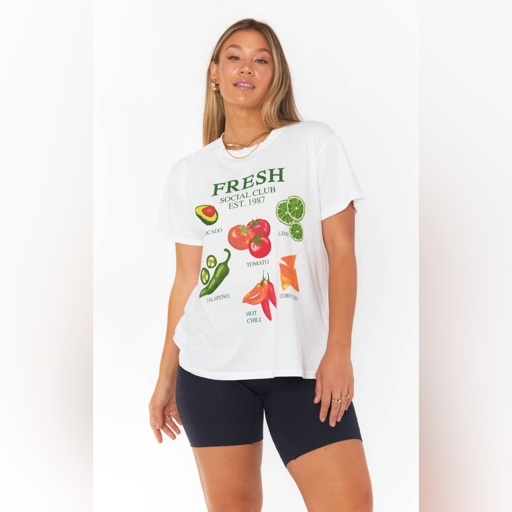 NWOT Show Me Your Mumu Fresh Social Club Graphic Tee Size Large White Food Print